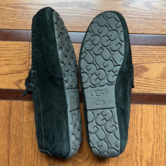 Black suede UGG slippers - Picture 3 of 4